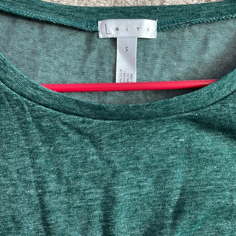 Leith Long Sleeve Dress- dark green NEW WITH TAGS! Size Small - Picture 2 of 3